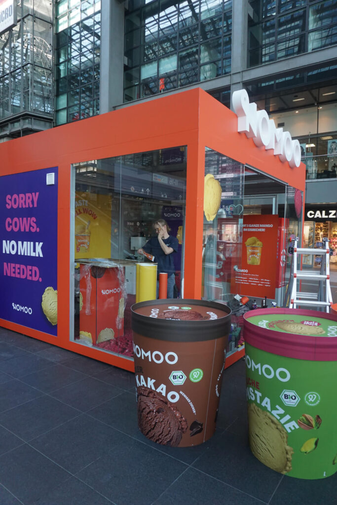 Nomoo Central Station Pop-up Store Setup – Promotional Photos