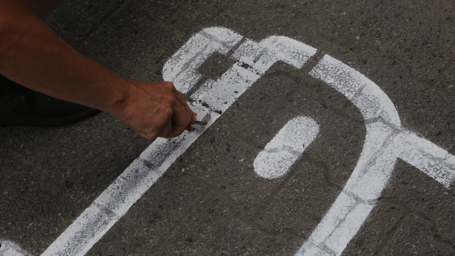 Parkplatzmarkierung Markierungsfarbe